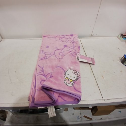 HELLO KITTY 100% COTTON BEACH TOWEL WITH EMBROIDERED APPLIQUE - 34" X 63" - PINK / PURPLE (MODEL: 1727168) image 2