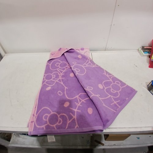 HELLO KITTY 100% COTTON BEACH TOWEL WITH EMBROIDERED APPLIQUE - 34" X 63" - PINK / PURPLE (MODEL: 1727168) image 3