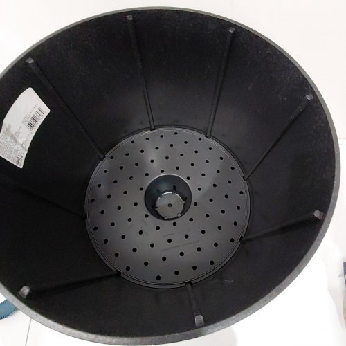 TIERRAVERDE INDOOR/OUDOOR ALTO RECYCLED SELF-WATERING PLANTER - 15" - BLACK (ITEM: MT5100768CM) image 4