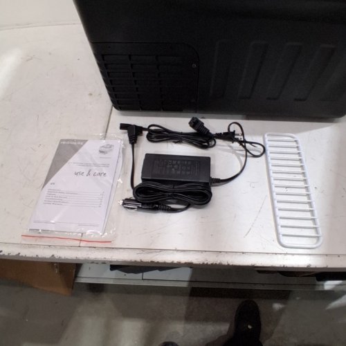 FRIGIDAIRE 2-IN-1 PORTABLE COMPRESSOR FRIDGE FREEZER - 21L - 110-240V - BLACK - (MODEL:EFRCC210-BLACK) image 4