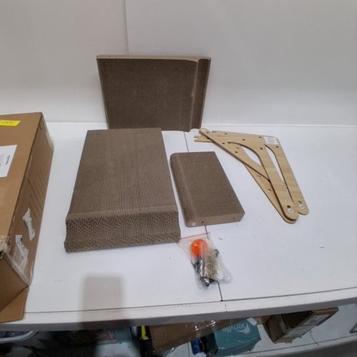AMAZON BASICS L-SHAPED CAT SCRATCH POST - 11.4" X 16.5" X 26.8" - BROWN(MODEL: YJ5965655) image 2