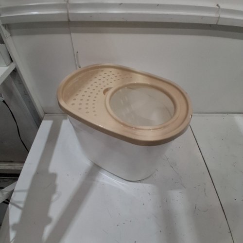 IRIS TOP ENTRY OVAL CAT LITTER BOX - WHITE/BEIGE (MODEL: 589620) image 2