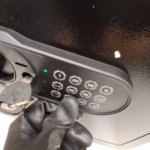 VEVOR STEEL SAFE WITH DIGITAL KEYPAD, KEYS AND FIREPROOF BAG - 15.75"X11.81"X13.78" - BLACK - (MODEL: SS-35) image 7