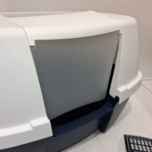 IRIS LARGE HOODED CORNER LITTER BOX - NAVY image 3