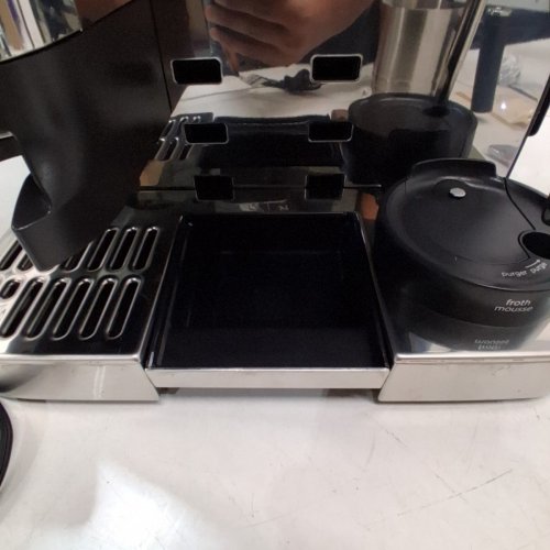 NINJA LUXE CAFE PRO SERIES ESPRESSO MACHINE - 4-IN-1 | INTEGRATED TAMPER | GRINDER | FROTHER - STAINLESS STEEL - (MODEL: ES701C) image 13