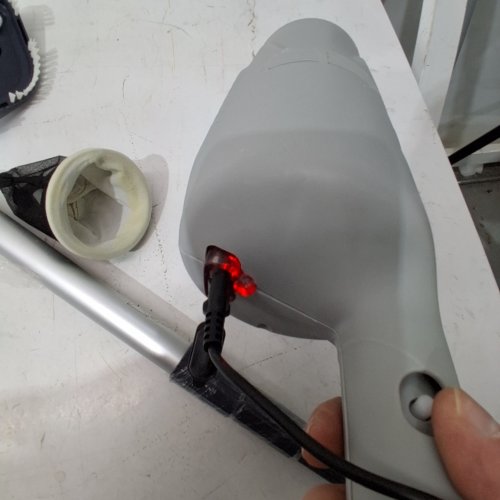 INTEX HANDHELD RECHARGEABLE VACUUM - 7" X 5" - GREY (MODEL: CL1704) image 2