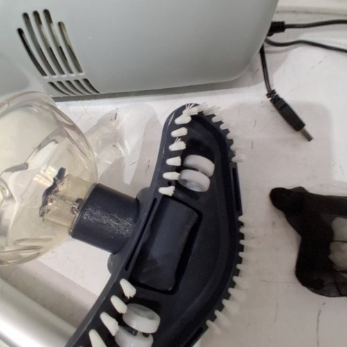 INTEX HANDHELD RECHARGEABLE VACUUM - 7" X 5" - GREY (MODEL: CL1704) image 4
