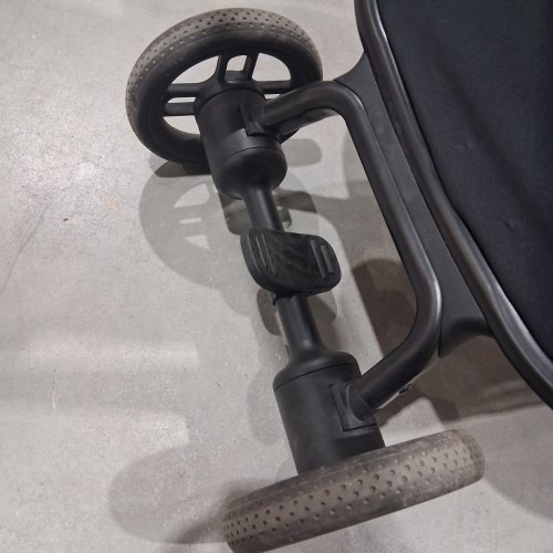 MAXI-COSI LEONA ULTRA COMPACT STROLLER - BLACK/BROWN - (MODEL:01519CFNA) image 3