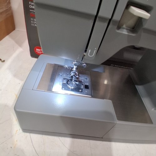 SINGER HEAVY DUTY SEWING MACHINE - GREY (MODEL: 4411) image 2