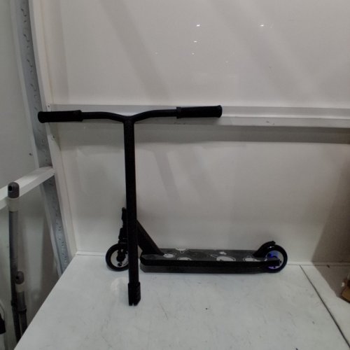 KIDS FREEDARE PRO STUNT SCOOTER - 220 LBS MAX - 8 YEARS + - BLACK image 2