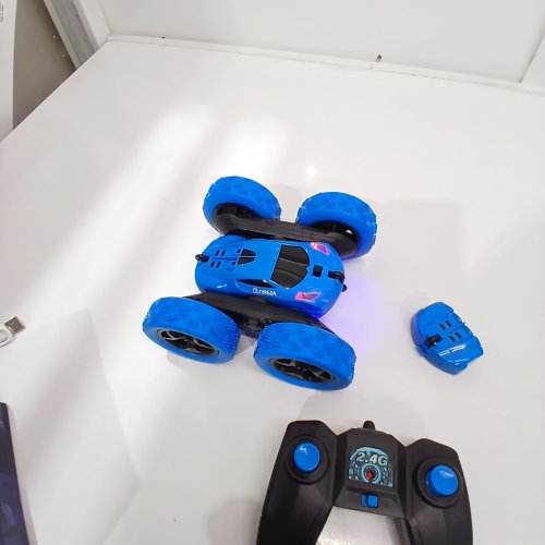 QUNREDA REMOTE CONTROL DOUBLE SIDED STUNT CAR - BLUE image 2