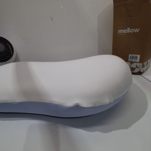 MELLOW MELLOWFLIP 2-IN-1 COOLING MEMORY FOAM PILLOW - 16" X 27" - WHITE/BLUE image 5