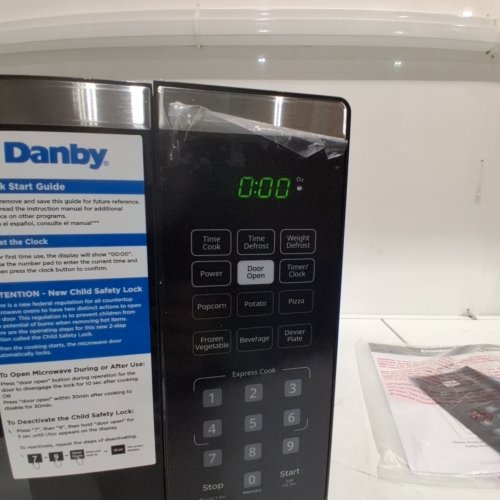 DANBY COUNTERTOP MICROWAVE WITH CHILD LOCK - 1.1 CU.FT. - BLACK STAINLESS STEEL (MODEL: DBMW1126BBS) image 2