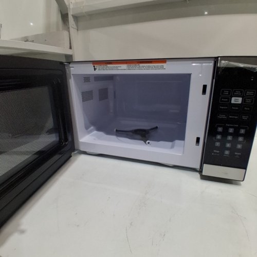 DANBY COUNTERTOP MICROWAVE WITH CHILD LOCK - 1.1 CU.FT. - BLACK STAINLESS STEEL (MODEL: DBMW1126BBS) image 4