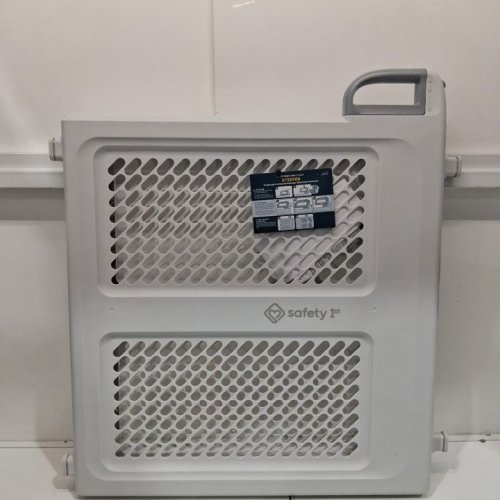 SAFETY 1ST LIFT, LOCK & SWING DUAL-MODE GATE - 28" - 42" X 26" - GREY (MODEL: GA048CWHOF1) image 2