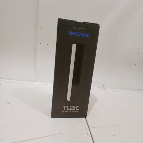 NEEWER RGB STICK LIGHT WAND WITH APP CONTROL, MAGNETIC HANDHELD DIMMABLE LIGHT - 2500K TO 8500K FULL COLOR , 2250MAH BATTERY - BLACK (MODEL: TL21C) image 5