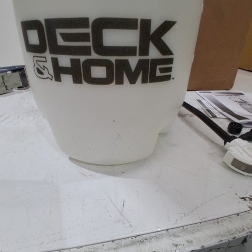 D.B. SMITH DECK & HOME 2 GALLON UNIVERSAL CLEAN & SEAL WEED CONTROL SPRAYER image 4