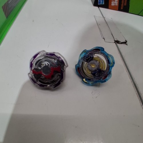 HASBRO BEYBLADE X SNEAK ATTACK BATTLE SET WITH BEYSTADIUM ARENA - GREEN (MODEL: G1940AC01) image 3
