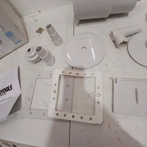 HYDROTOOLS BY SWIMLINE ABOVE-GROUND POOL SKIMMER ASSEMBLY - WHITE (MODEL: VC1085) image 4
