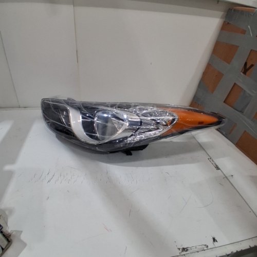 AUTOMOTIVE HEADLIGHT ASSEMBLY - 2011-2013 HYUNDSI ELANTRA image 3