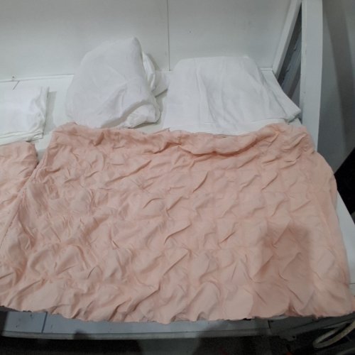 5PC MAINSTAYS BEDDING SHEET SET - 2 SHAMS/PILLOW CASE/2 SHEETS - QUEEN - PINK/WHITE. image 4
