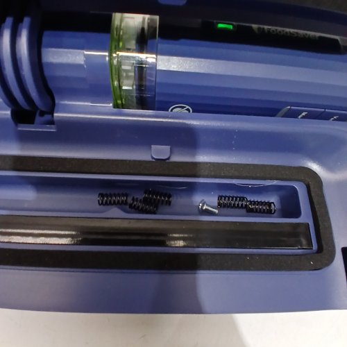 2PC FOODSAVER 2-IN-1 HANDHELD AND COUNTERTOP VACUUM SEALER - MATTE INDIGO BLUE (MODEL: MS2030) image 4