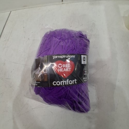 RED HEART COMFORT YARN - 867YARDS - SOLID PURPLE image 4