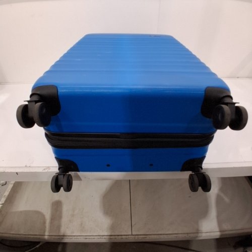 AMAZON BASICS HARDSIDE CHECKED LUGGAGE SUITCASE - 26" - LIGHT BLUE image 4
