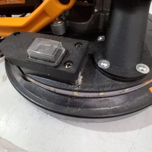 GIOVENTÙ ELECTRIC DRYWALL SANDER WITH VACUUM, LED LIGHT, AND EXTENDABLE HANDLE - 9-SPEED - 800-2100RPM - 950W - 120V - ORANGE/BLACK (MODEL: ZQ-DWSR-405) image 4