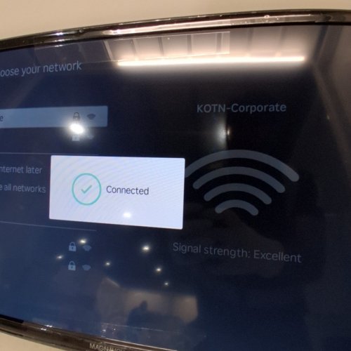 MAGNAVOX ROKU TV 720P SMART TELEVISION - 24" - BLACK (MODEL: MRT2405) image 3