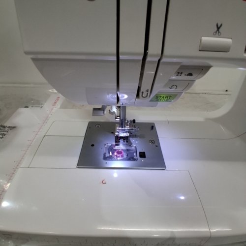 SINGER 9960 QUANTUM STYLIST 600-STITCH COMPUTERIZED SEWING MACHINE (MODEL: 9960) image 2