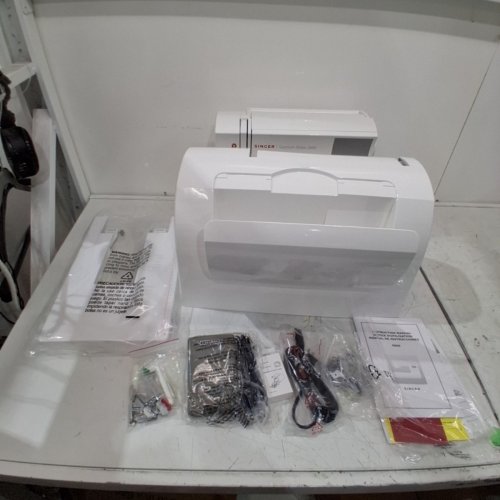 SINGER 9960 QUANTUM STYLIST 600-STITCH COMPUTERIZED SEWING MACHINE (MODEL: 9960) image 5