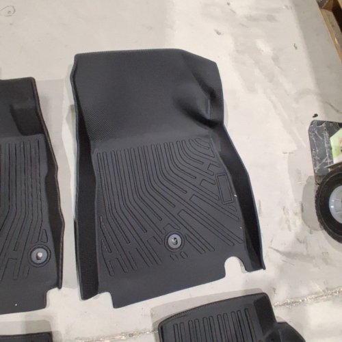 3PC CAR RUBBER FLOOR MATS - BLACK image 4