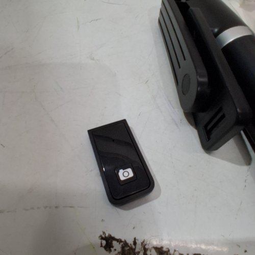 ANXRE SELFIE STICK TRIPOD WITH REMOTE COMPATIBLE WITH IPHONE OR SAMSUNG - 50" - BLACK (MODEL: ANXST01) image 3
