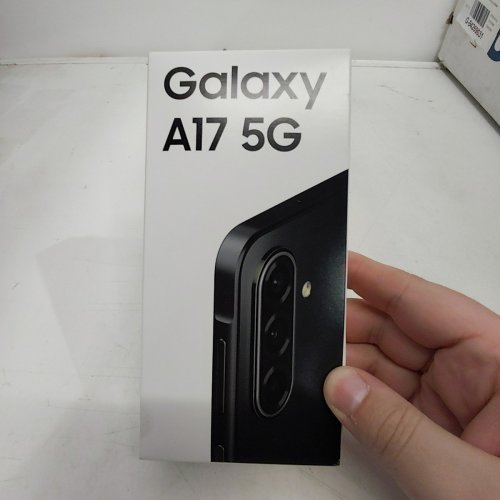 SAMSUNG GALAXY A17 5G UNLOCKED 128GB - BLACK image 9