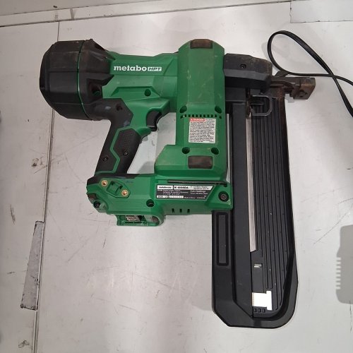 METABO HPT 18V MULTIVOLT™ CORDLESS STAPLER KIT | 1-1/2" 18-GA NARROW CROWN (MODEL : N1804DA) image 2