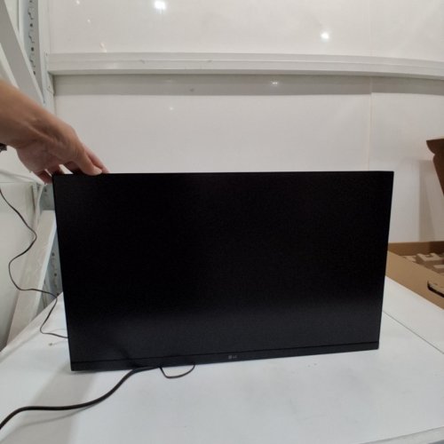 LG IPS FREESYNC FHD MONITOR - 27" - BLACK (MODEL: 27MC41D-B) image 4
