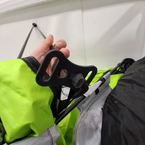 ELEVON LIGHTWEIGHT CAMPING TENT WITH CARRY BAG - 78" X 59" - BLACK / GREEN (STYLE: EL-T34) image 3