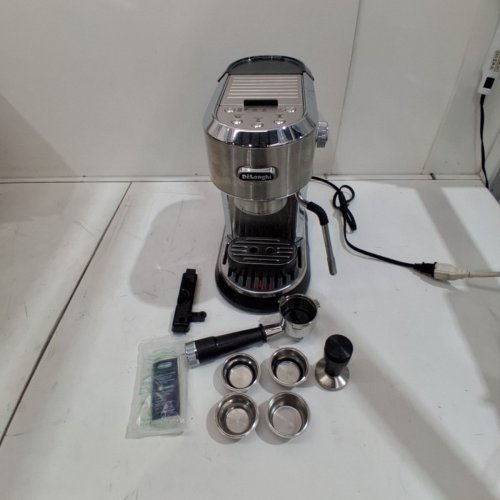 DE'LONGHI DEDICA MAESTRO PLUS ESPRESSO MACHINE WITH AUTOMATIC STEAM WAND - STAINLESS STEEL - (MODEL:EC900M) image 3