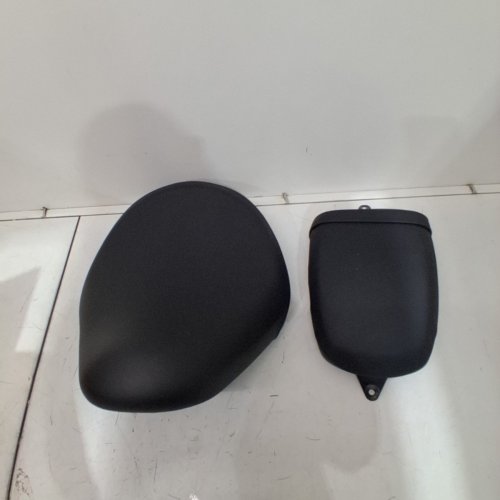2PC REAR AND FRONT PASSANGER SEATS FOR SELECT HONDA REBEL MODELS - BLACK image 2