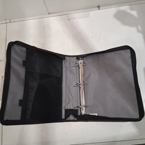 FIVE STAR ZIPPERED BINDER - 2" - BLACK/RED image 3