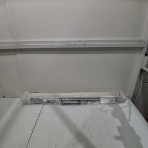 RETRACTABLE MESH CHILD/PET SAFTEY GATE - 42" X 120" - WHITE (MODEL: SH20.006C) image 2