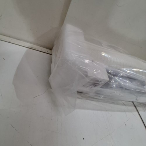 RETRACTABLE MESH CHILD/PET SAFTEY GATE - 42" X 120" - WHITE (MODEL: SH20.006C) image 3