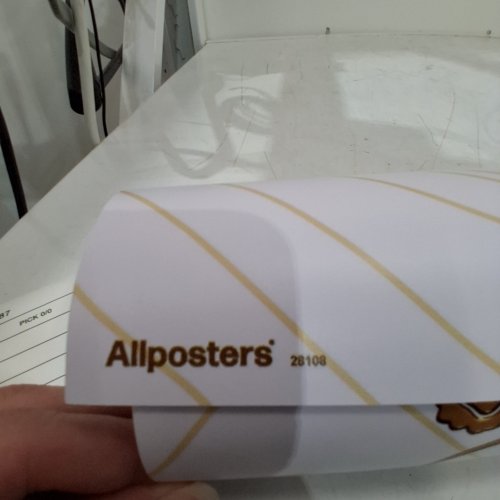 ALLPOSTERS NETFLIX KPOP DEMON HUNTERS (2025) - HUNTRIX RUMI GOLDEN WALL POSTER - 14.7" X 22.3" - (MODEL: 28108) image 2