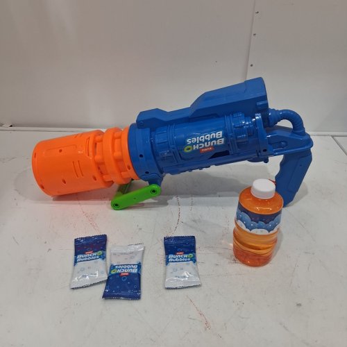 KIDS ZURU BUNCH O BUBBLES SPINNING BARREL BUBBLE BLASTER - 30,000 BUBBLES PER MINUTE (MODEL: 1851658) image 3