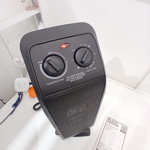 BLACK+DECKER CERAMIC TOWER HEATER - 1500W - BLACK (MODEL: BHTC571) image 2