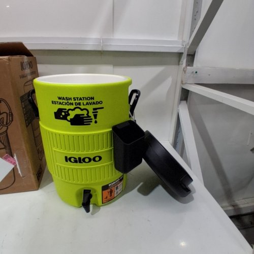 IGLOO SEAT TOP HANDWASH SANITIZE WASH STATION - 5-GAL - ACID GREEN/BLACK (MODEL: 60359) image 2
