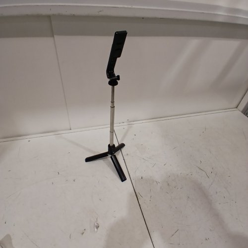 ANXRE SELFIE STICK TRIPOD WITH REMOTE COMPATIBLE WITH IPHONE OR SAMSUNG - 50" - BLACK (MODEL: ANXST01) image 2