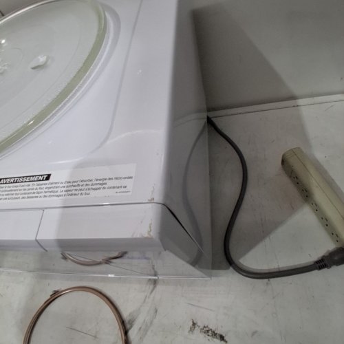 PANASONIC "THE GENIUS" MICROWAVE OVEN - 1.3 CUBIC FEET/1100 WATTS - WHITE - (NN-SG676W) image 5