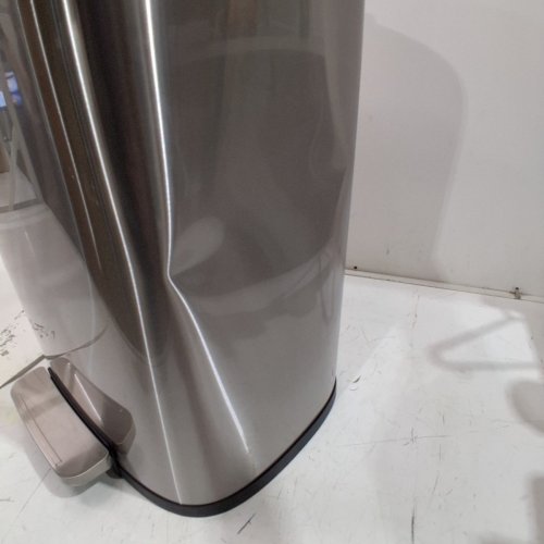 AMAZON BASICS SOFT-CLOSE SMUDGE RESISTANT TRASH CAN - 50L - SATIN NICKEL FINISH image 4